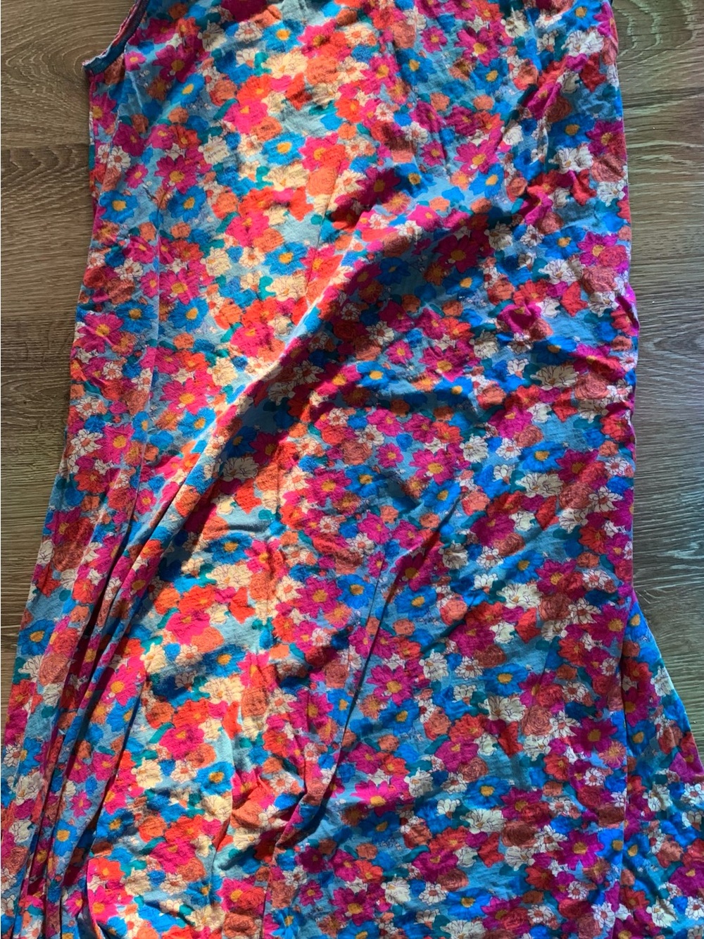 Beautiful flowered maxi dress by Natural Life. Xxl and never worn.